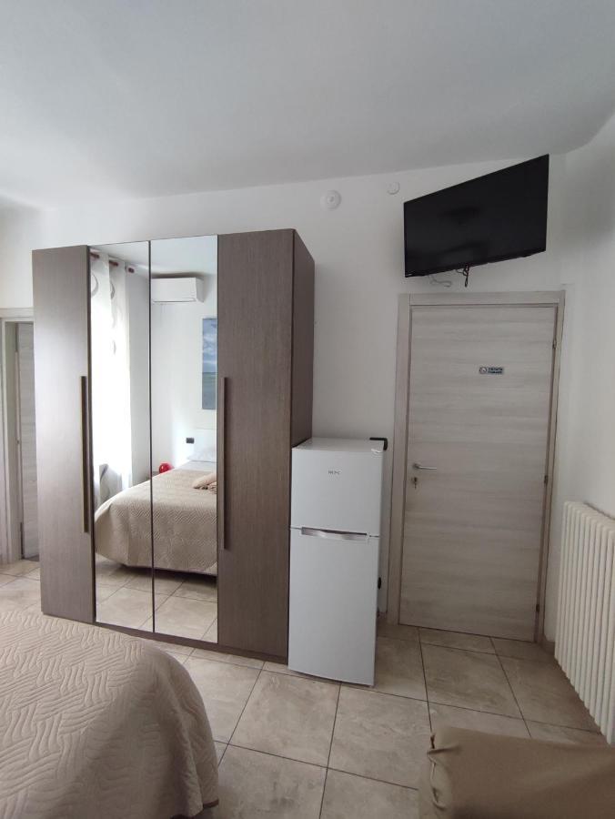 Easy Stay Verona Rooms エクステリア 写真
